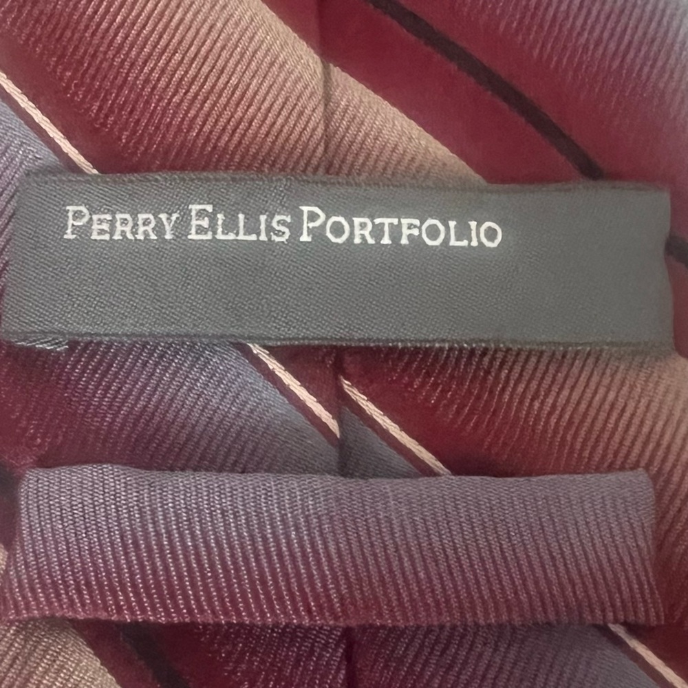 Perry Ellis Portfolio 100% Silk Designer Tie Maroon Striped Retro Office Necktie - Picture 3 of 5